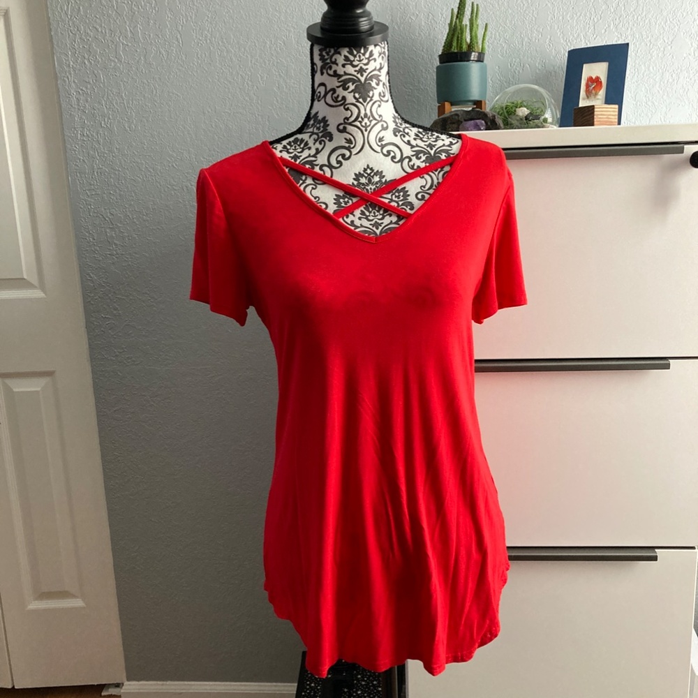🍀 4 for $24: Lot of 3 tunic style tops, size S, red, black, white - Picture 2 of 10